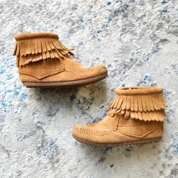 Minnetonka Children's Size 11 Double Fringe Side Zip Boot